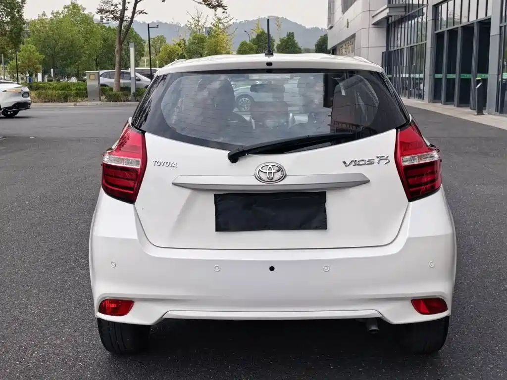 Toyota Vios FS — миниатюра 5