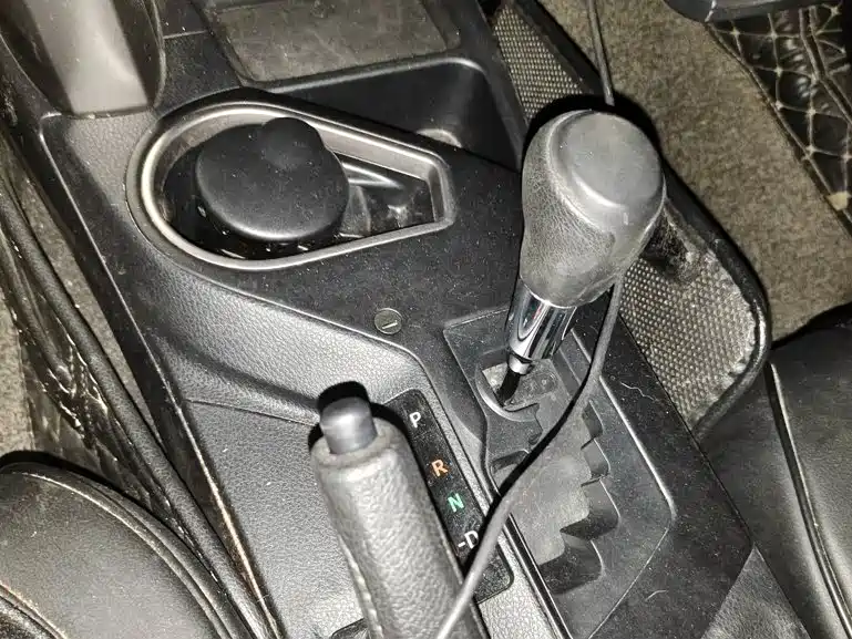 Toyota RAV4 — миниатюра 10