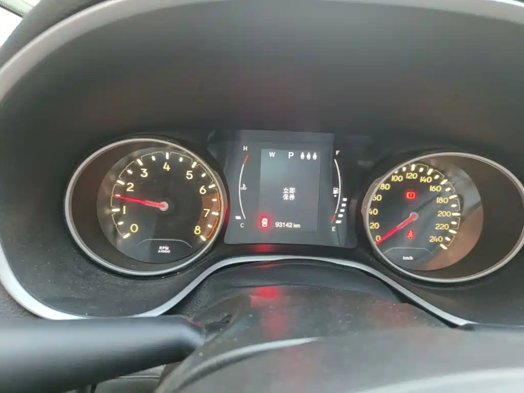 Jeep Compass — миниатюра 12