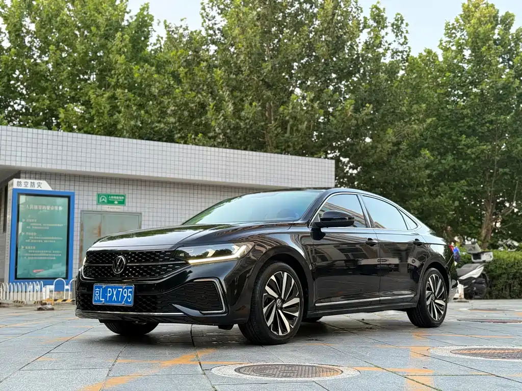 Volkswagen Passat 2023 330TSI Elite
