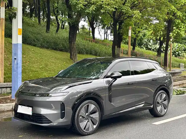 2023 Lynk & Co 08