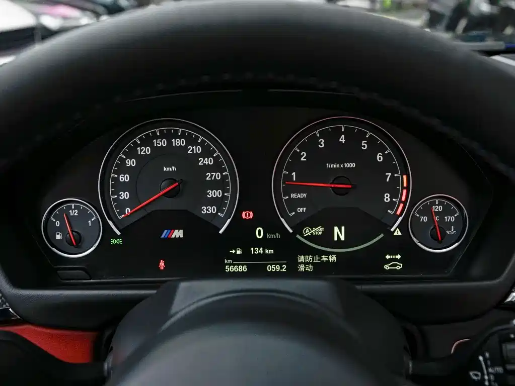 BMW M4 — миниатюра 11