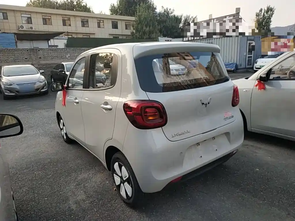 Wuling MINIEV — миниатюра 5