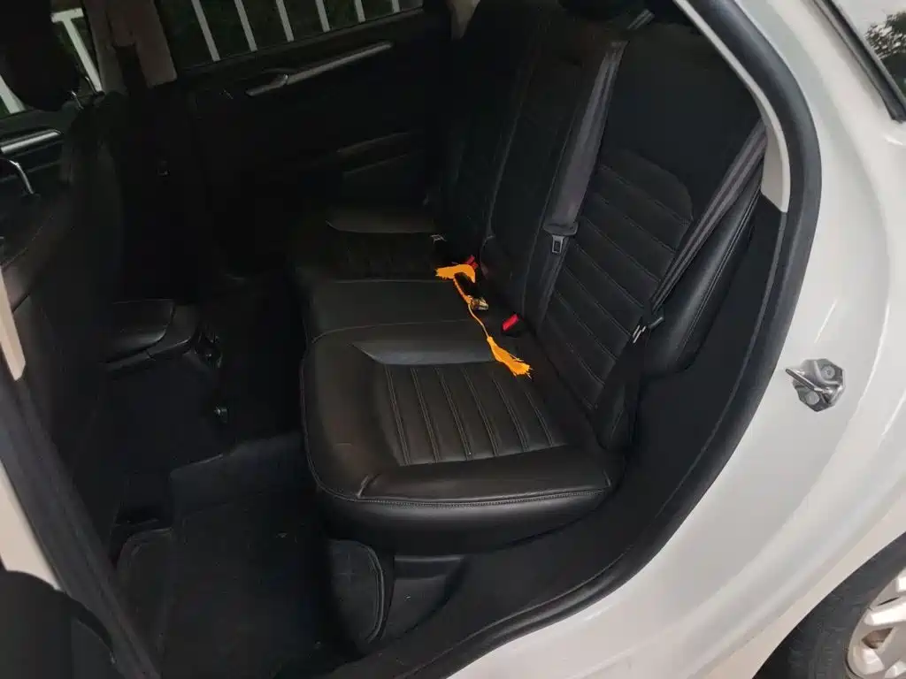 Ford Mondeo — миниатюра 18