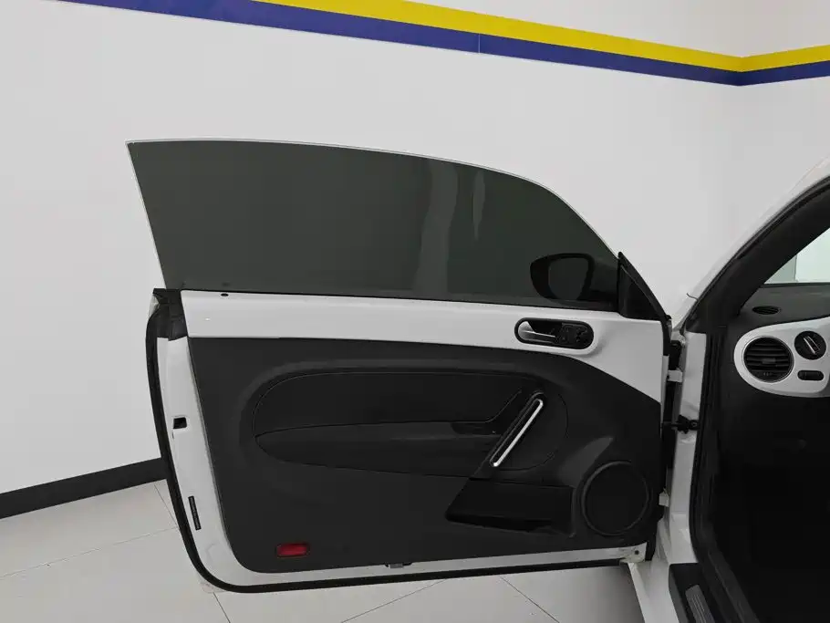 Volkswagen Beetle — миниатюра 6