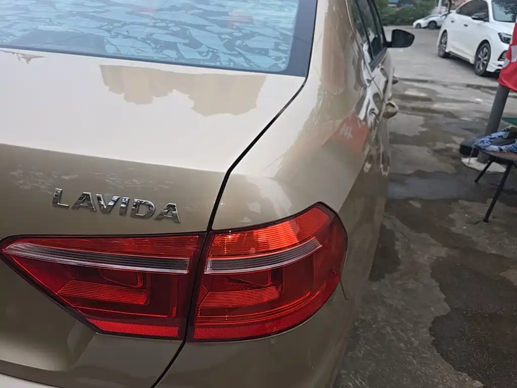 Volkswagen Lavida — миниатюра 8