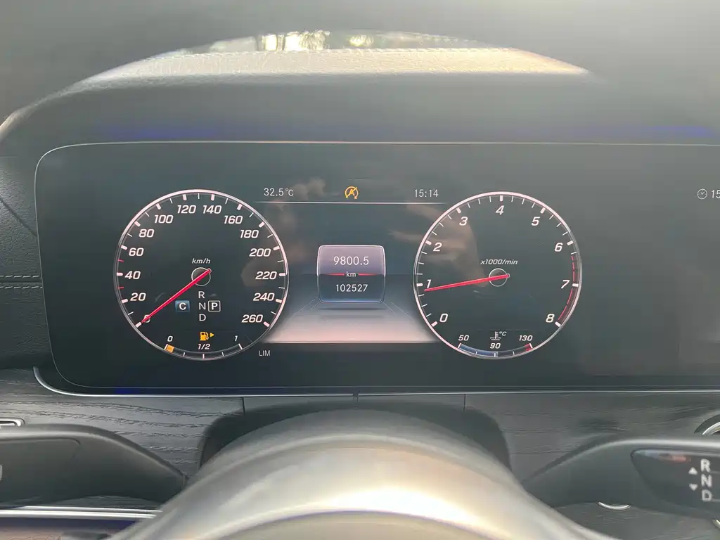 Mercedes-Benz E-Class — миниатюра 12