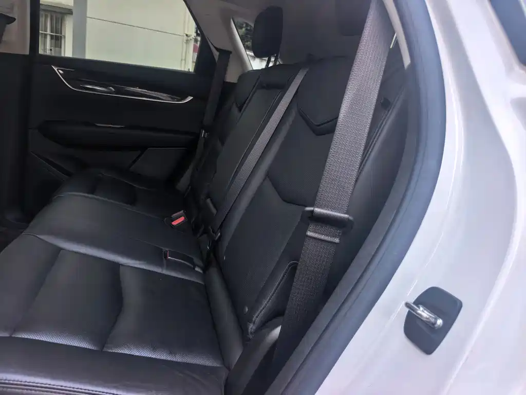 Cadillac XT5 — миниатюра 8