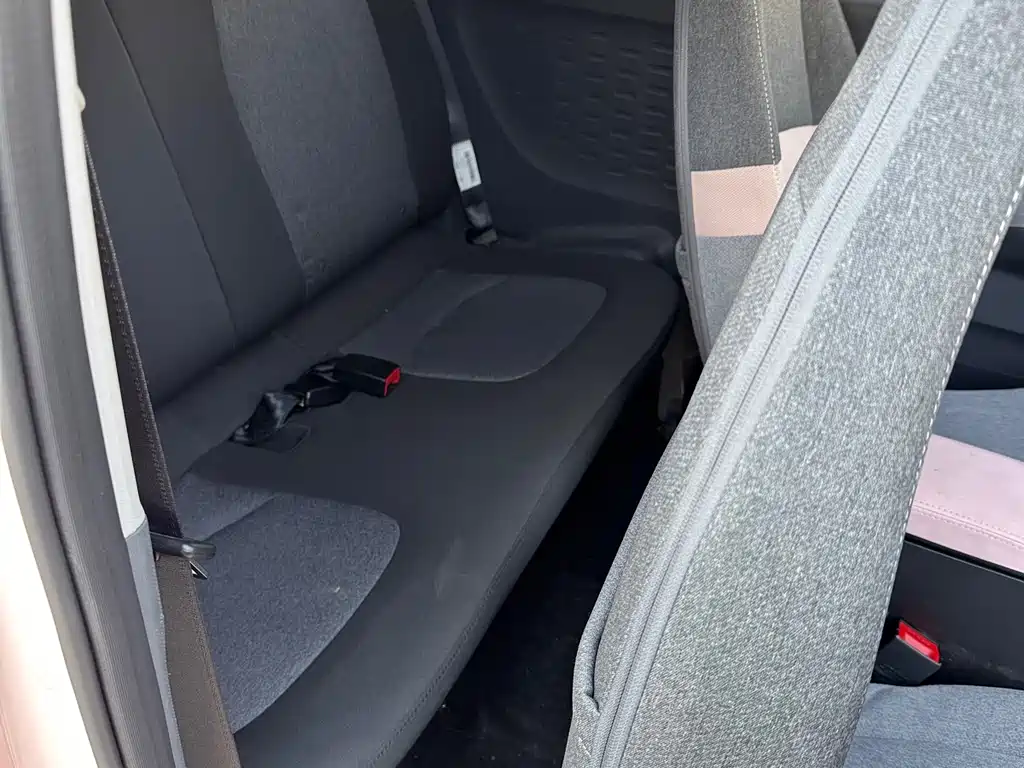 Wuling MINIEV — миниатюра 5