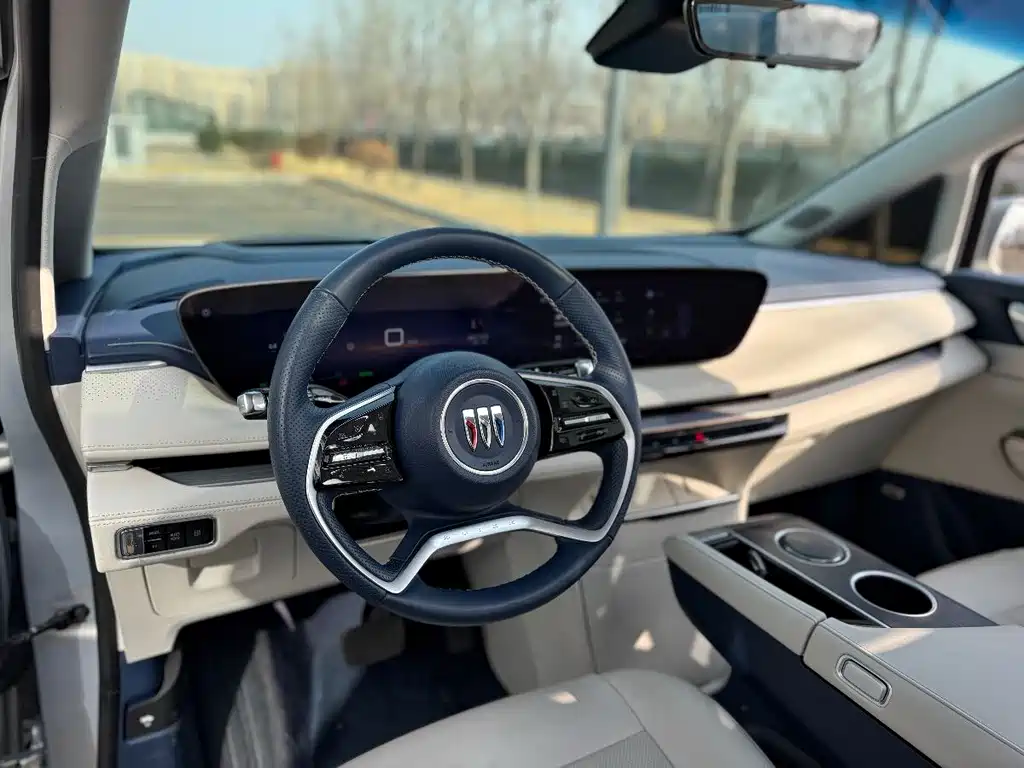 BUICK GL8 NEW ENERGY