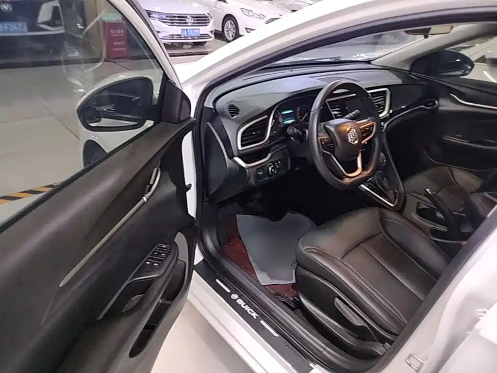 Buick Excelle — миниатюра 16