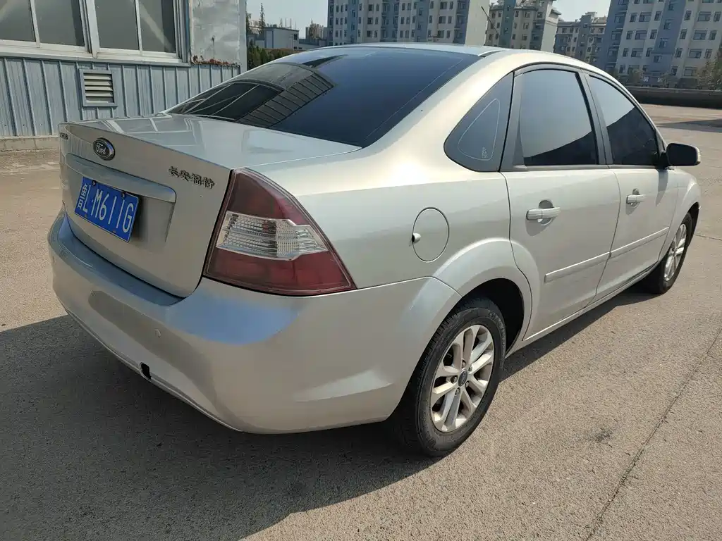 Ford Focus — миниатюра 5