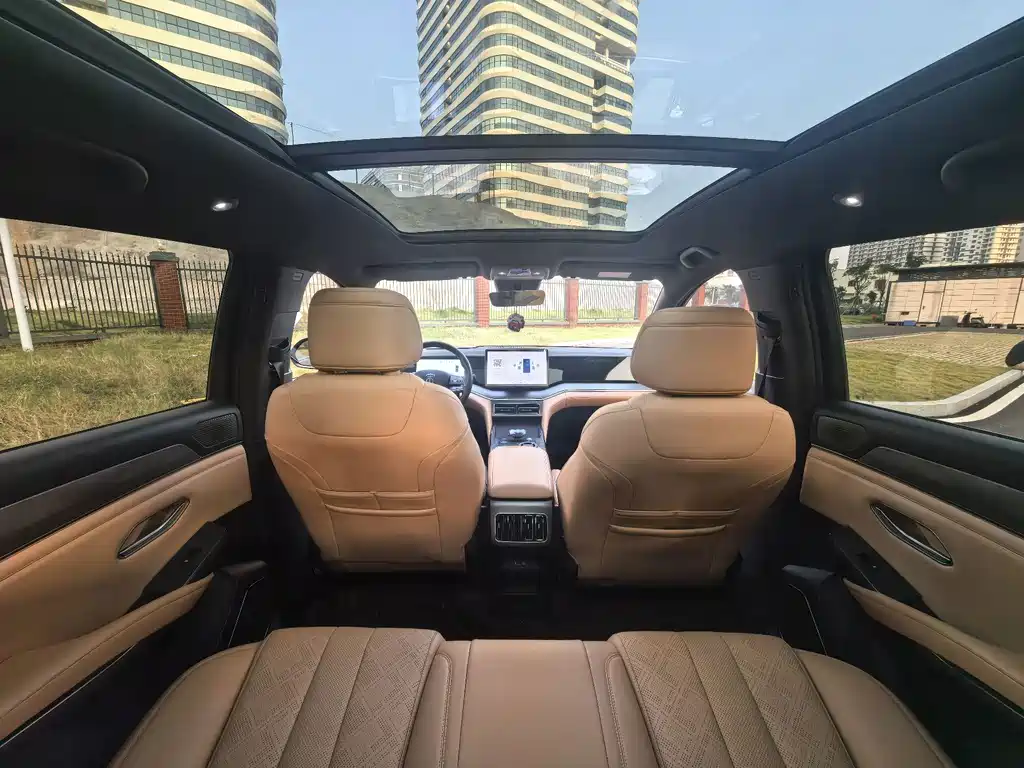 BYD L DM-i — миниатюра 8