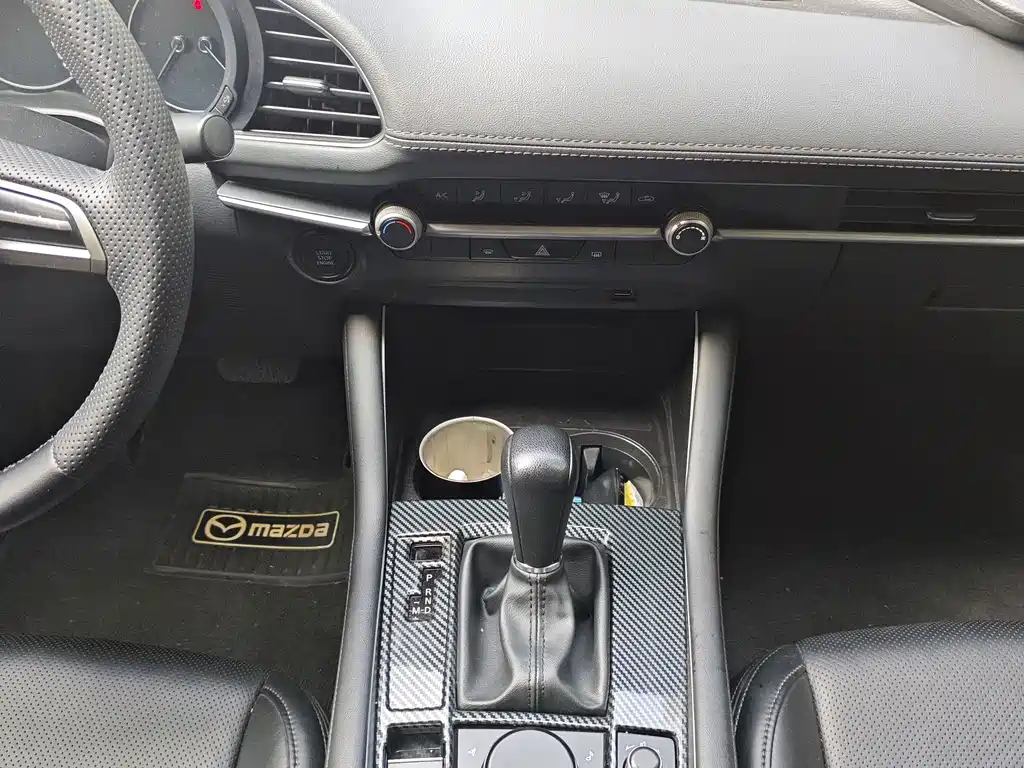 Mazda 3 Axela — миниатюра 8