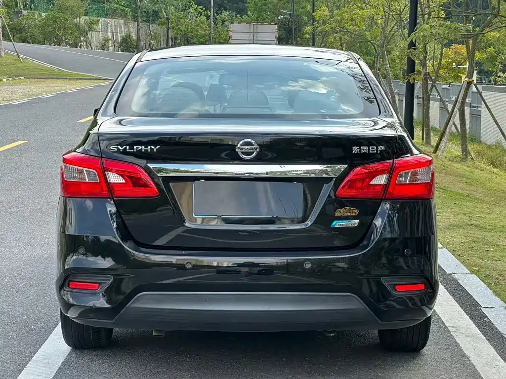 Nissan Sylphy — миниатюра 8