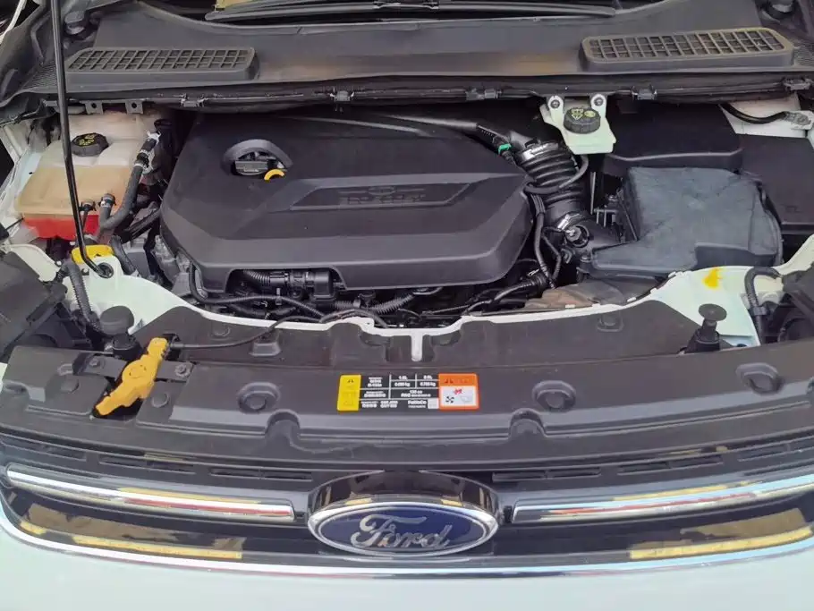 Ford Kuga — миниатюра 10