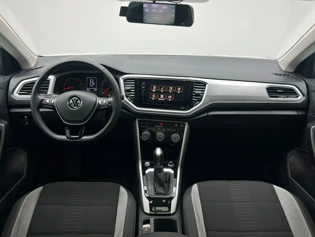 Volkswagen T-Roc — миниатюра 17