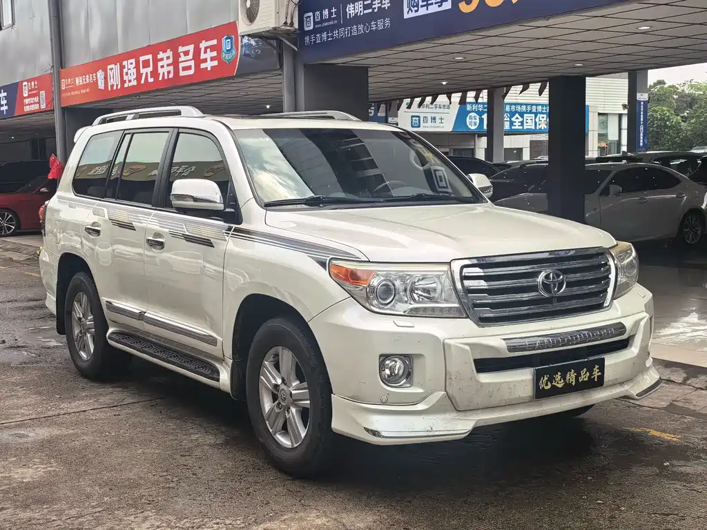 Toyota Land Cruiser 2014