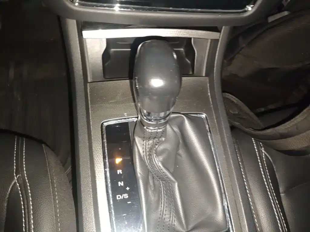 Roewe i6 Classic — миниатюра 14