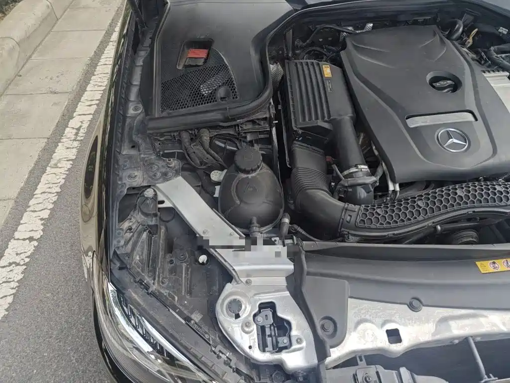 Mercedes-Benz E-Class — миниатюра 19