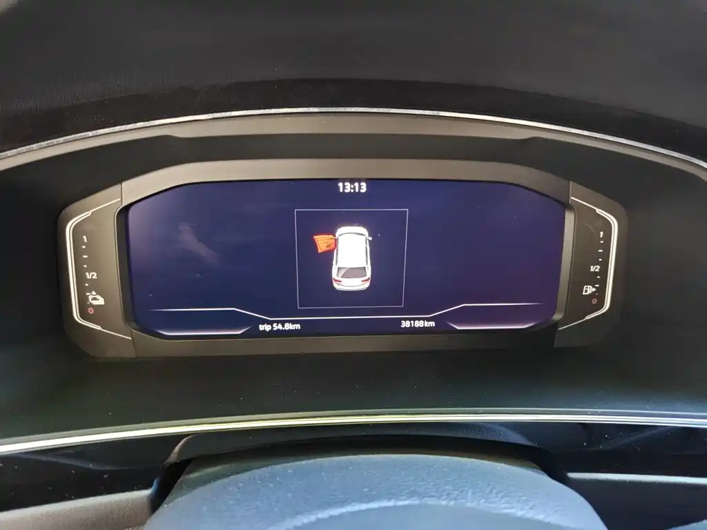 Volkswagen Tiguan L PHEV — миниатюра 12