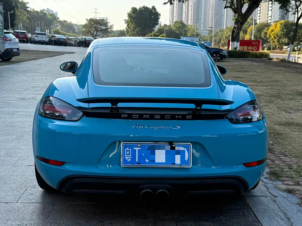 PORSCHE 718