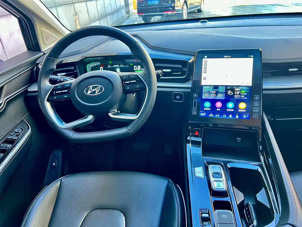 Hyundai Custo — миниатюра 13