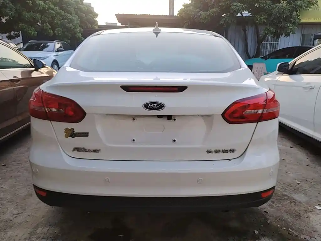 Ford Focus — миниатюра 6