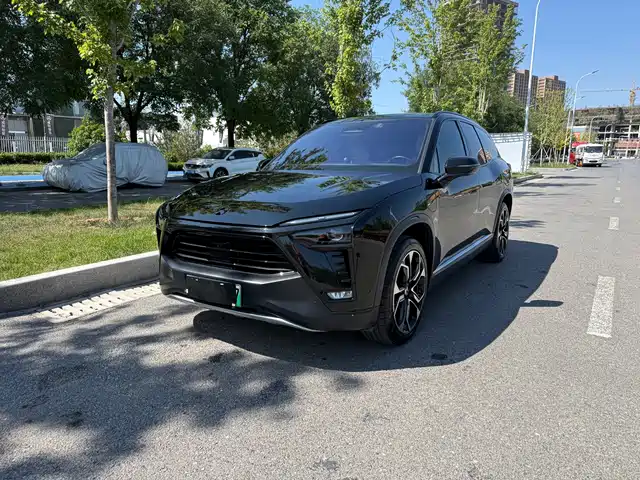 2021 Nio ES8