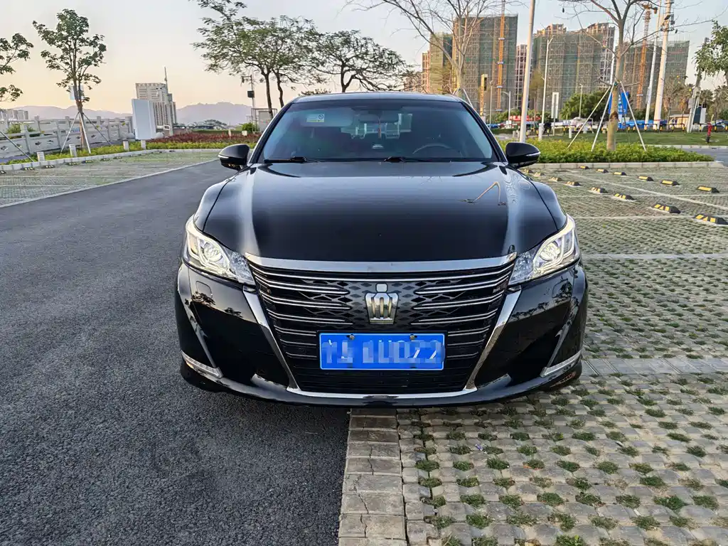 Toyota Crown 2018 2.0T Fashion