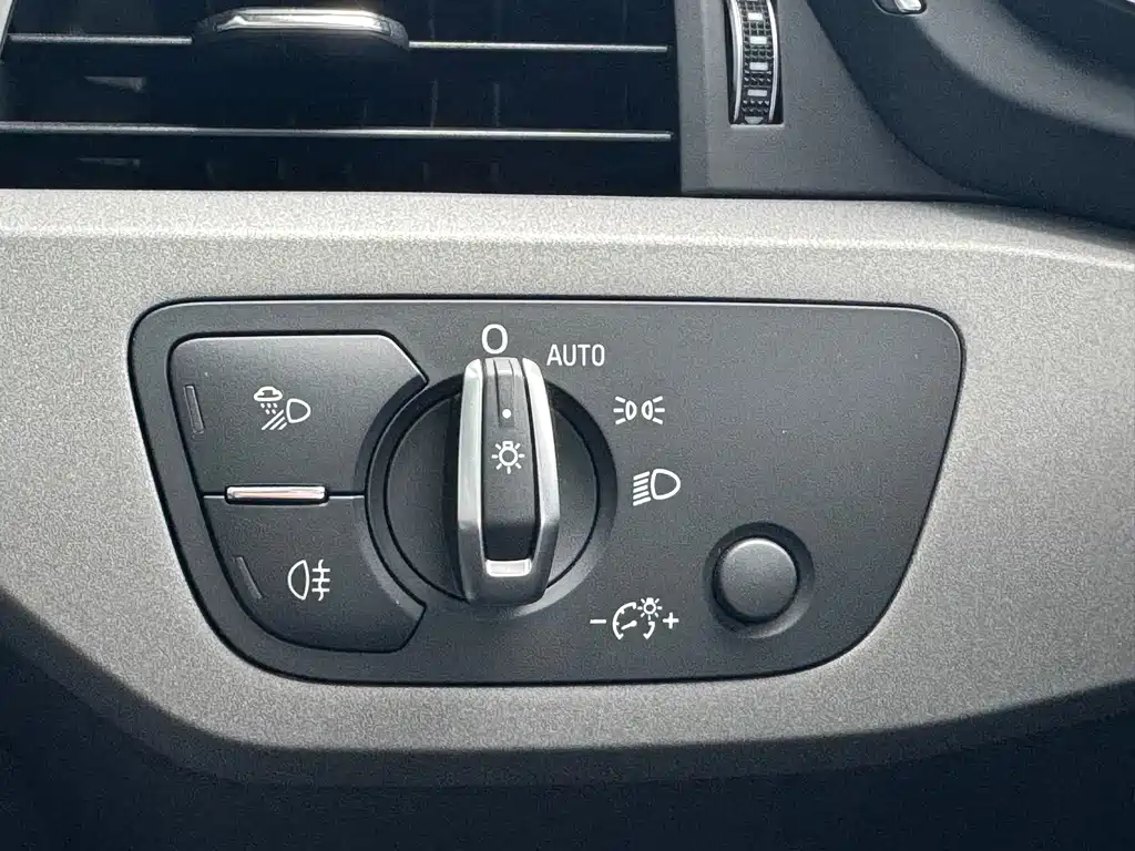 Audi A4L — миниатюра 8