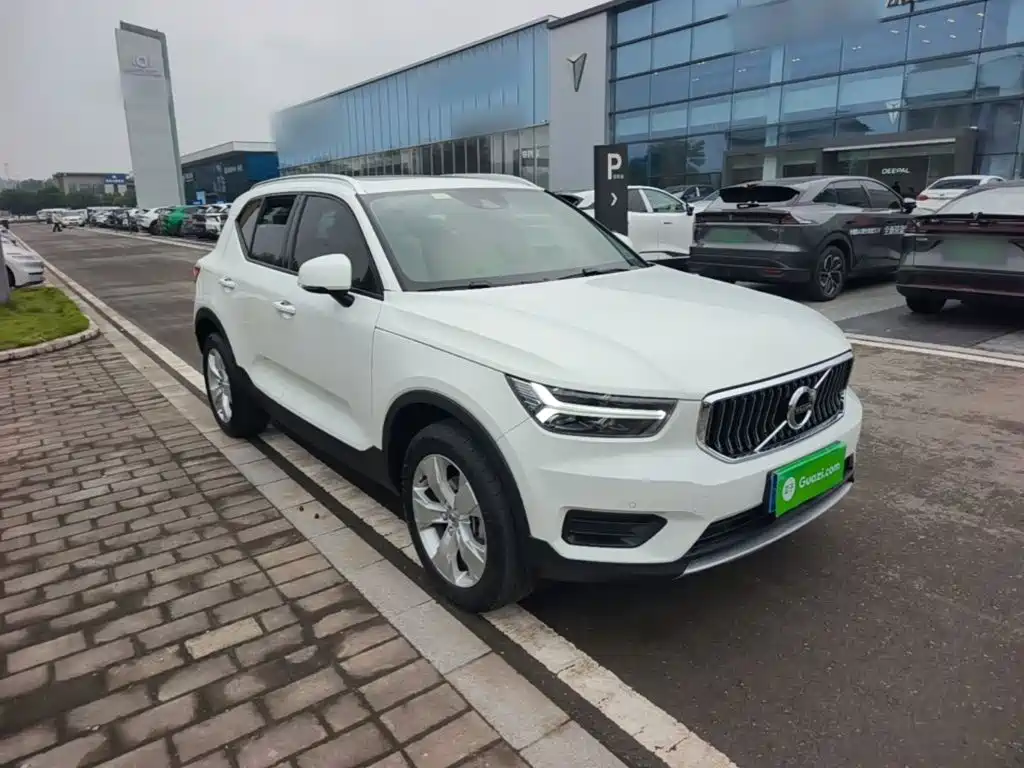 Volvo XC40 — миниатюра 4