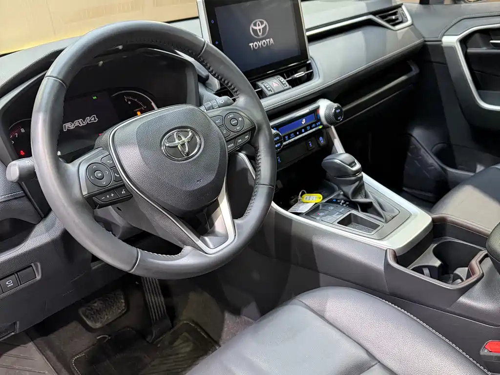 TOYOTA RAV4 RONGFANG