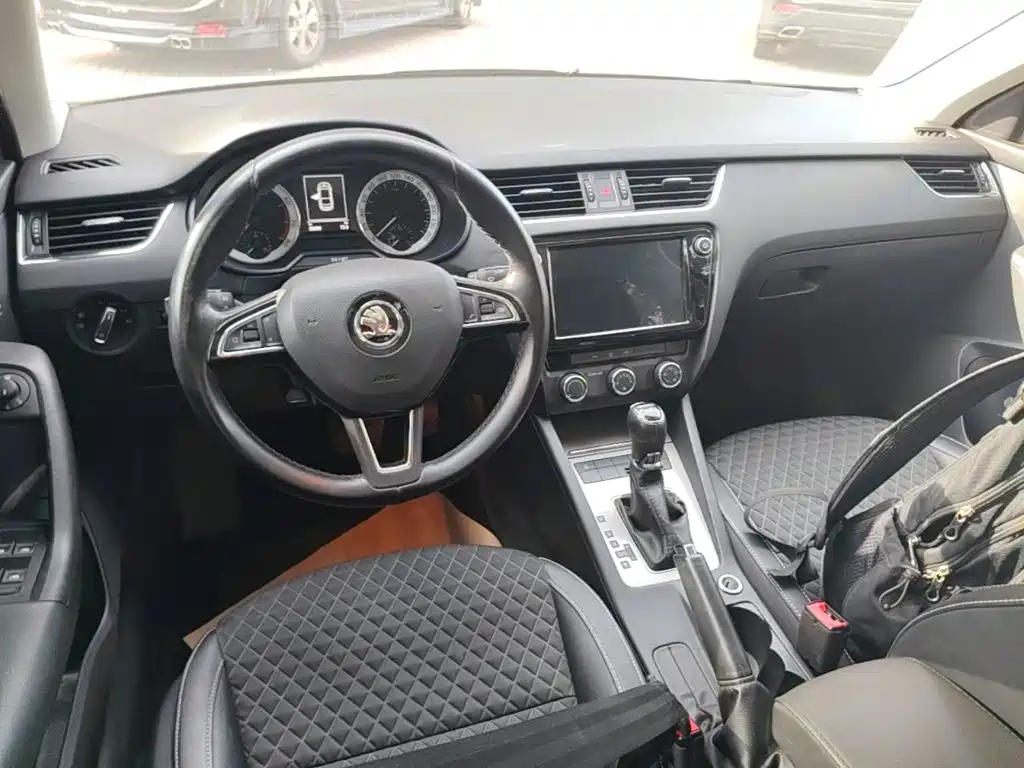 Skoda Octavia — миниатюра 10