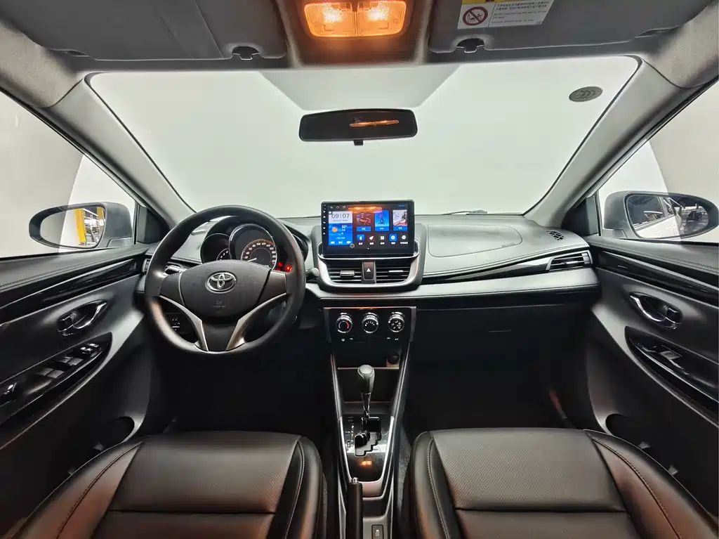 Toyota Yaris L — миниатюра 12