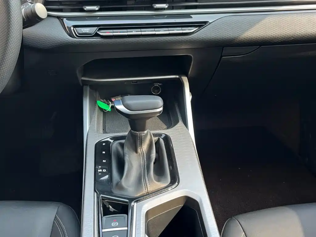 Geely Emgrand — миниатюра 14