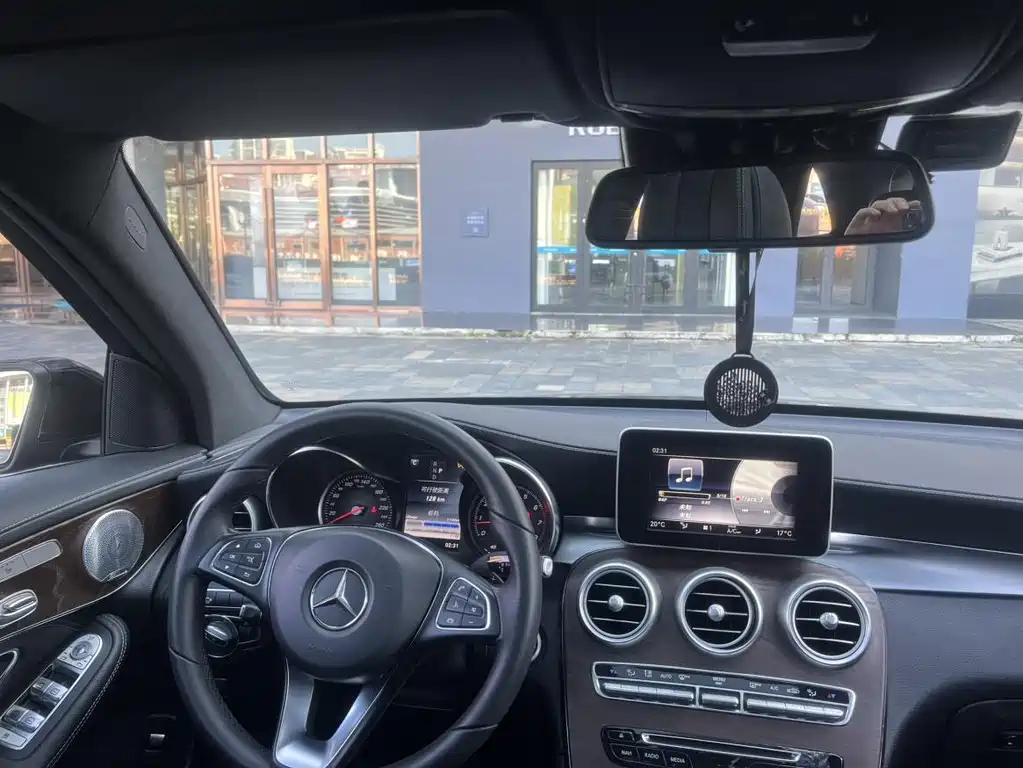Mercedes-Benz GLC — миниатюра 7