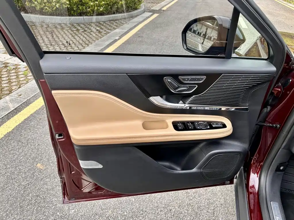 Lincoln Corsair 2021 2.0T