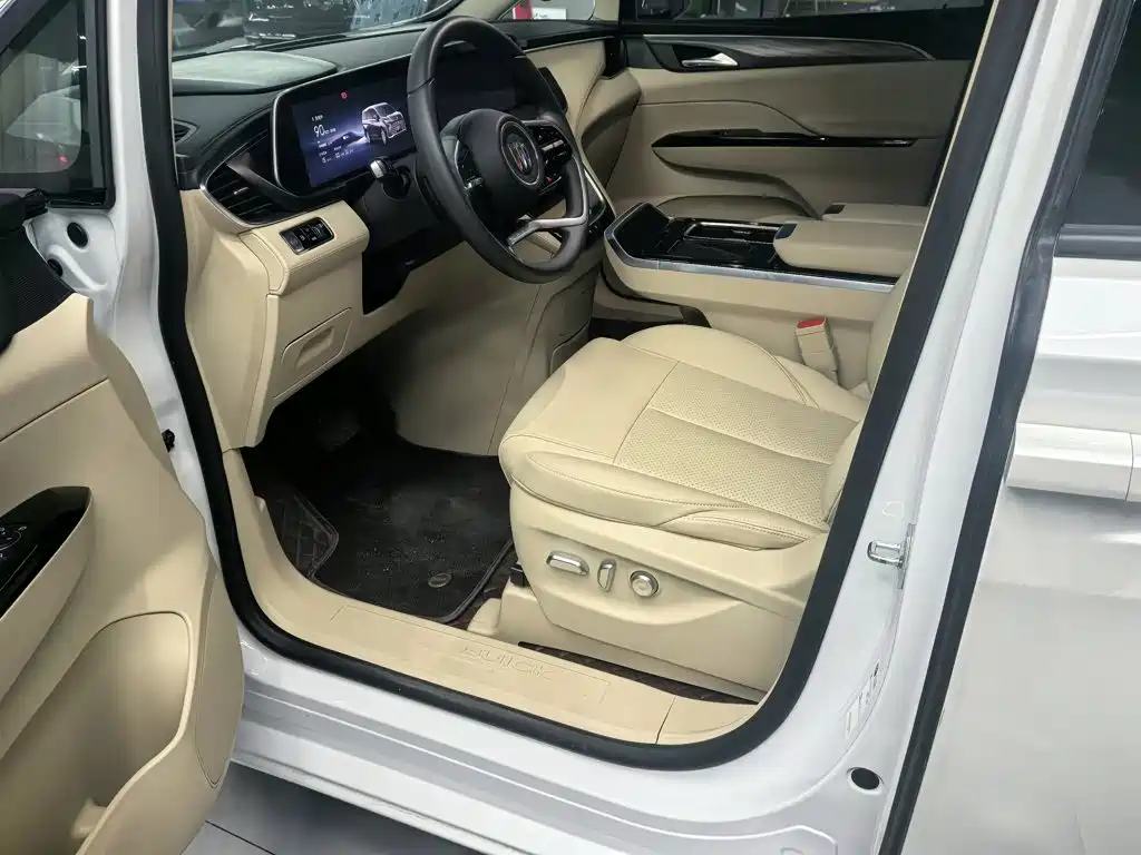 Buick GL8 Hybrid — миниатюра 4