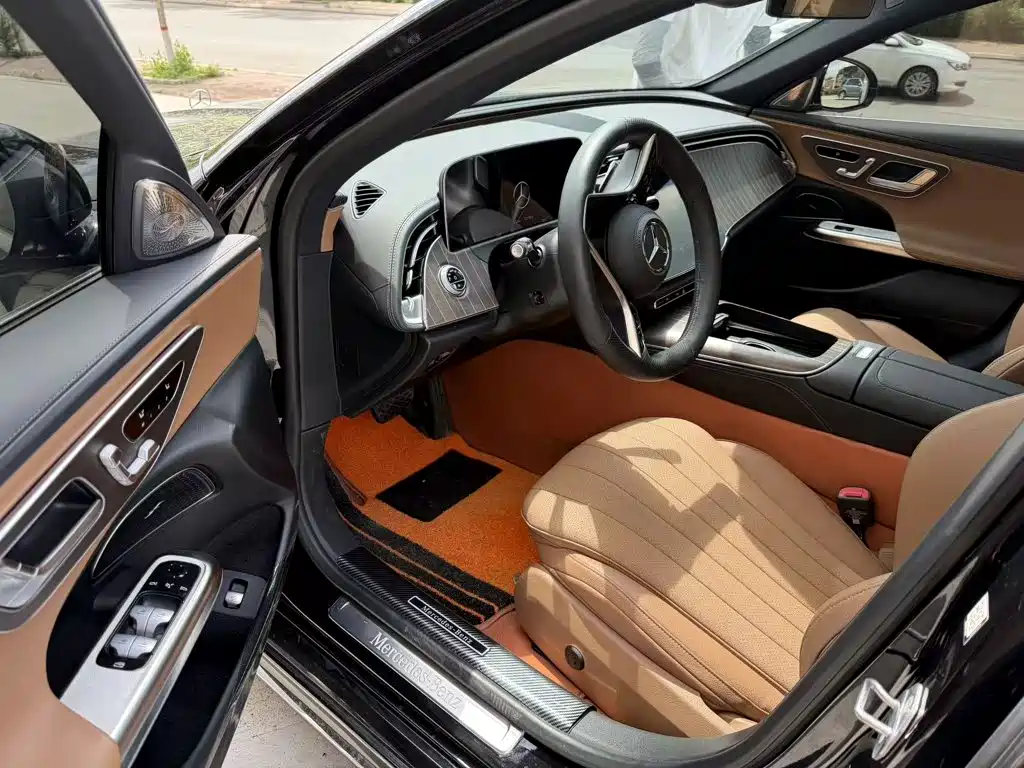 Mercedes-Benz E-Class E 2024 E 300 L Fashion