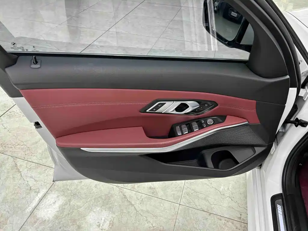 BMW 3 Series — миниатюра 16