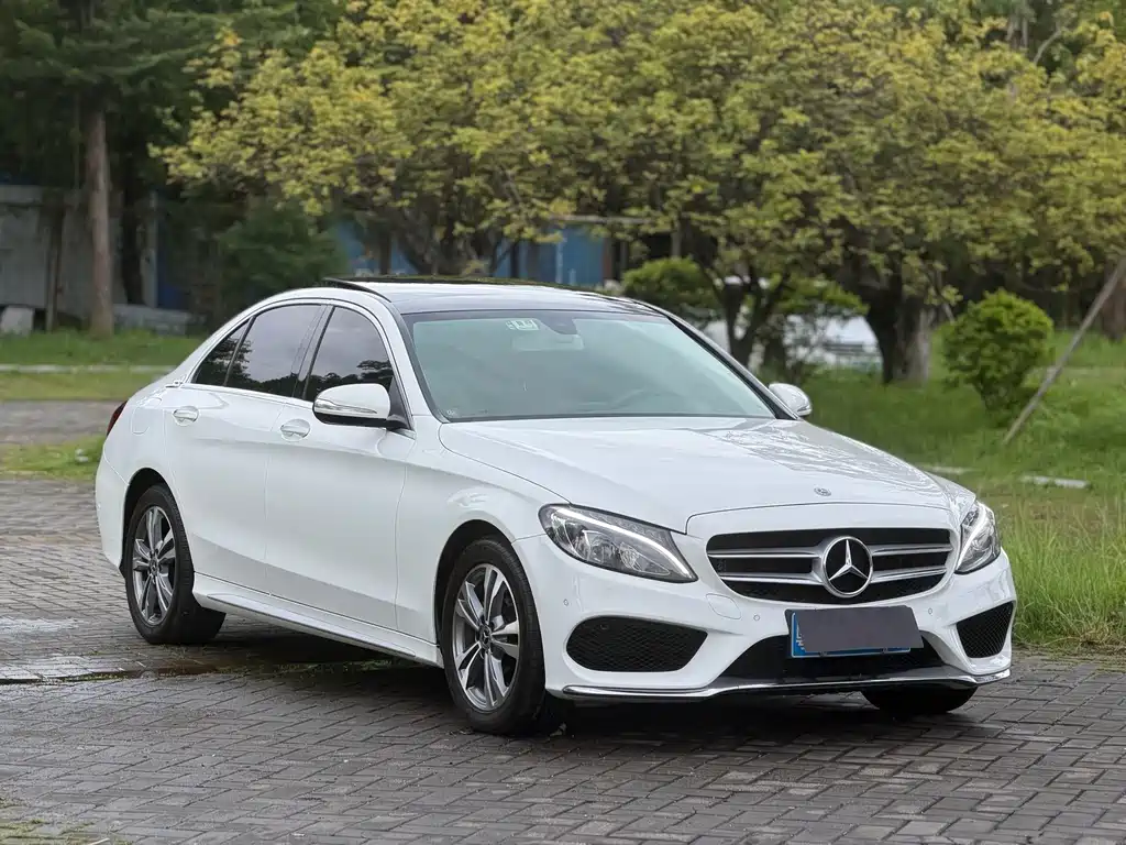 Mercedes-Benz C-Class — миниатюра 3