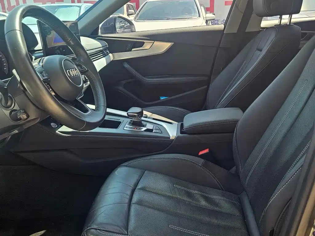 Audi A4L 2020 40 TFSI Fashion