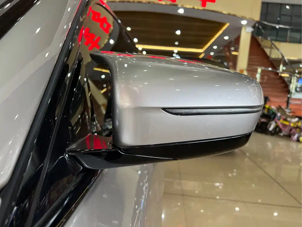 BMW M5 — миниатюра 24