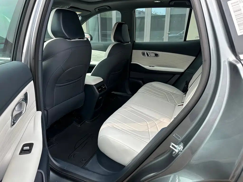 Geely Galaxy Galaxy 7 7 2025 120km +