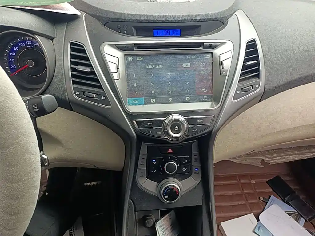 Hyundai Elantra Langdong — миниатюра 18