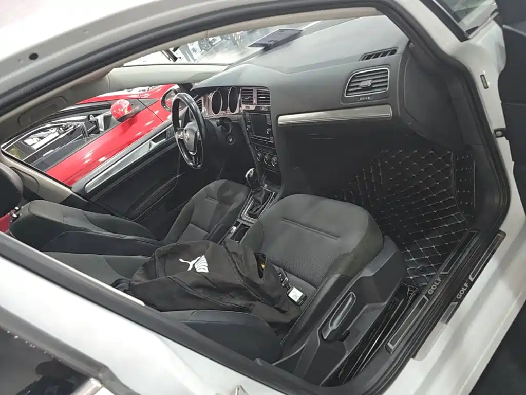 Volkswagen Golf — миниатюра 25