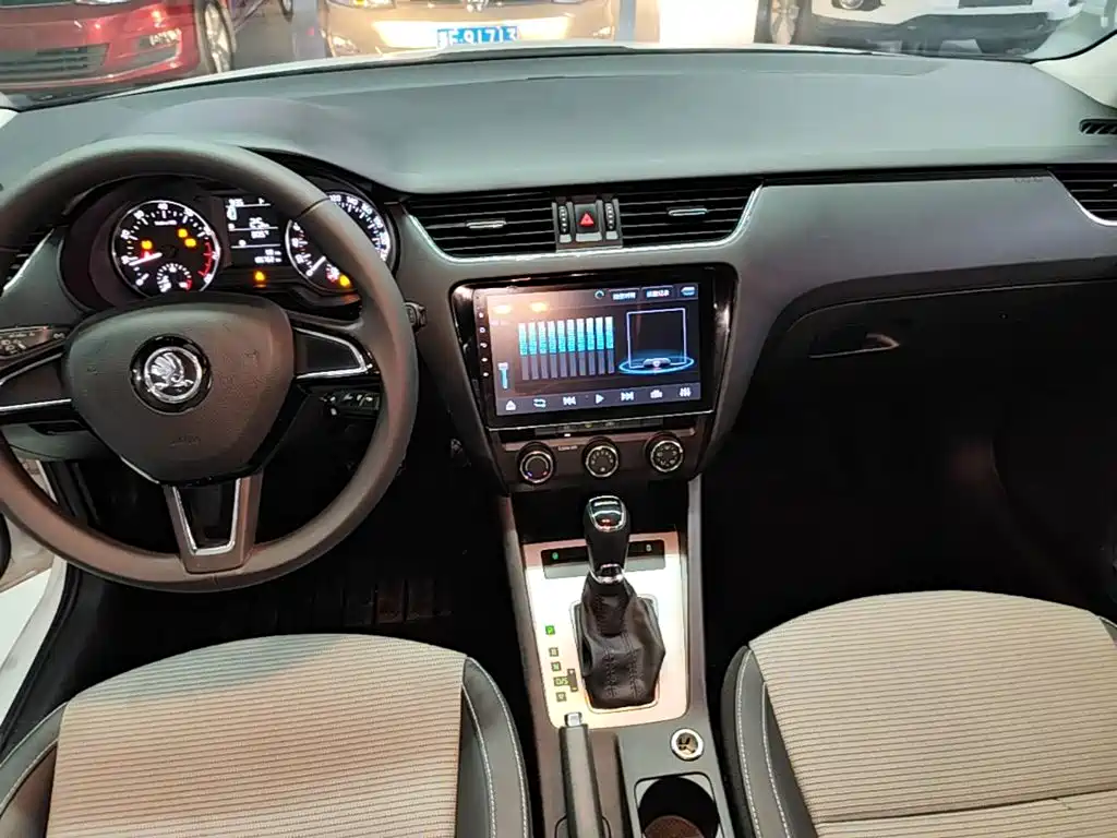 Skoda Octavia — миниатюра 14
