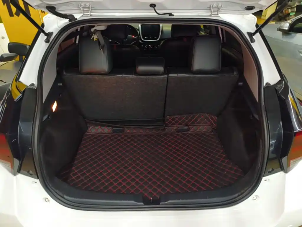 Toyota Yaris L — миниатюра 19