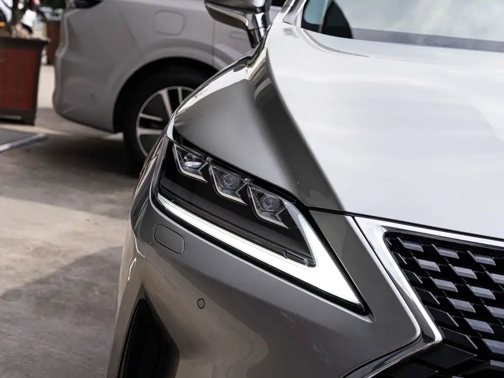 Lexus RX — миниатюра 6